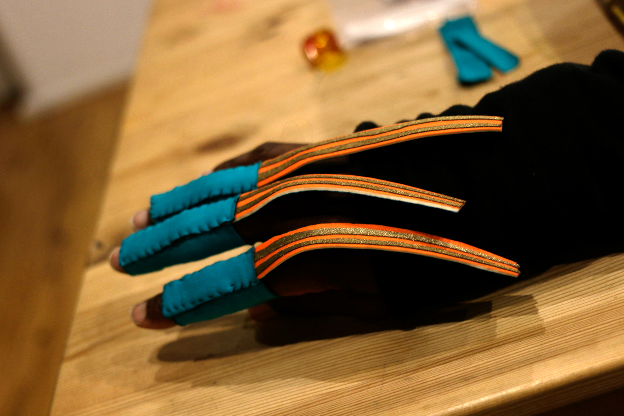 willpower studios arduino esp32 finger bend sensors etextiles 