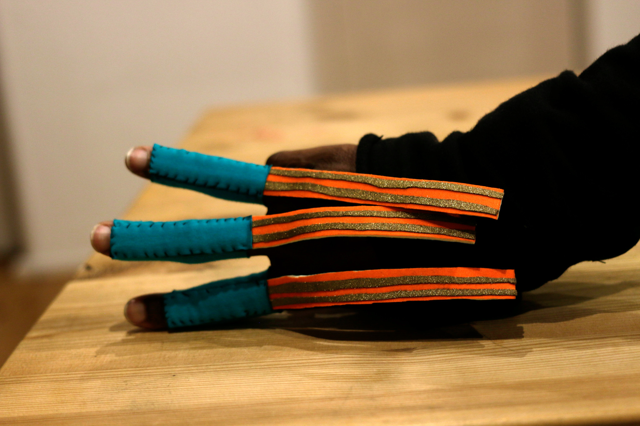 willpower studios arduino esp32 finger bend sensors etextiles 