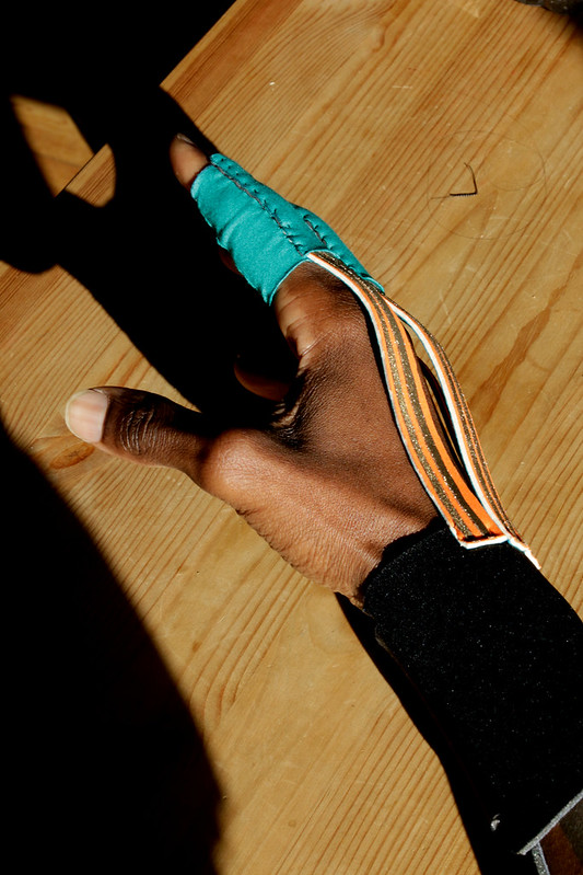 willpower studios arduino esp32 finger bend sensors etextiles 