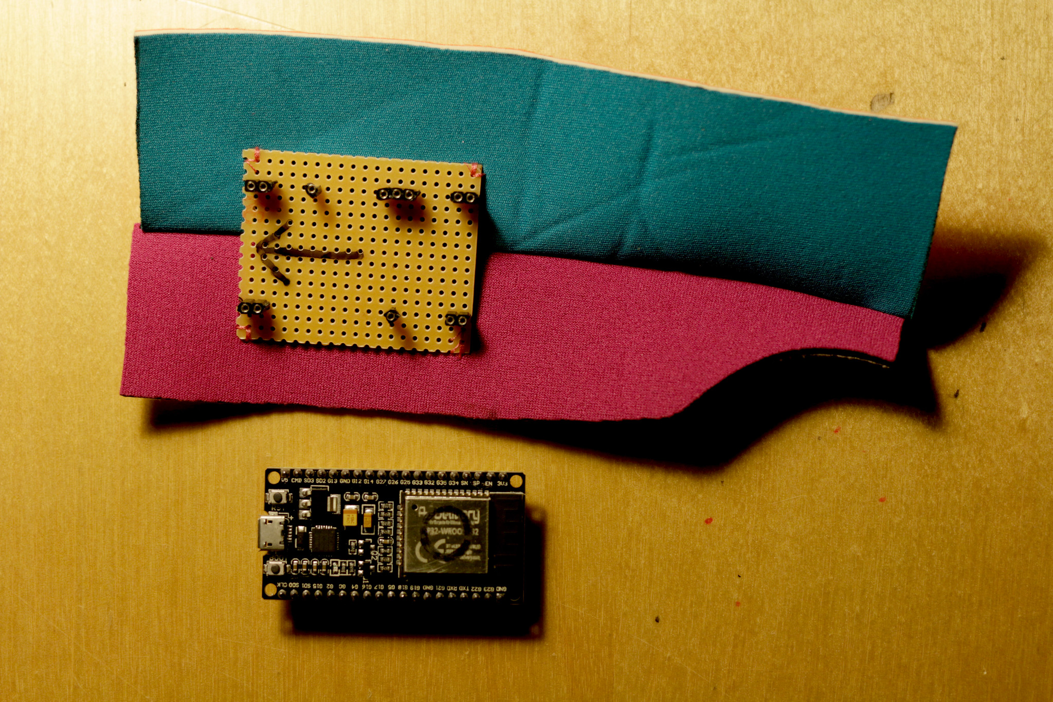 willpower studios 3-fingers wearable music tech instrument audiovisual arduino esp32 finger bend sensors etextiles 