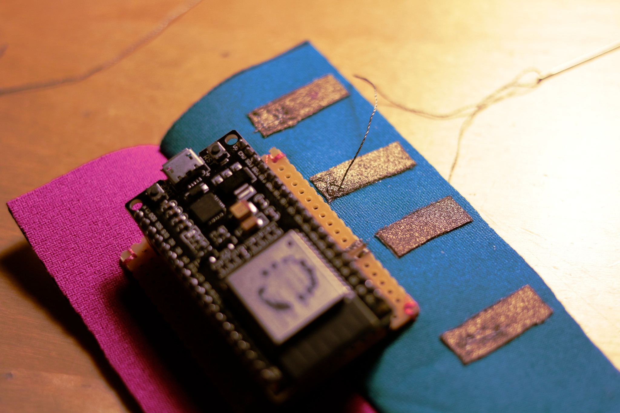 willpower studios 3-fingers wearable music tech instrument audiovisual arduino esp32 finger bend sensors etextiles 