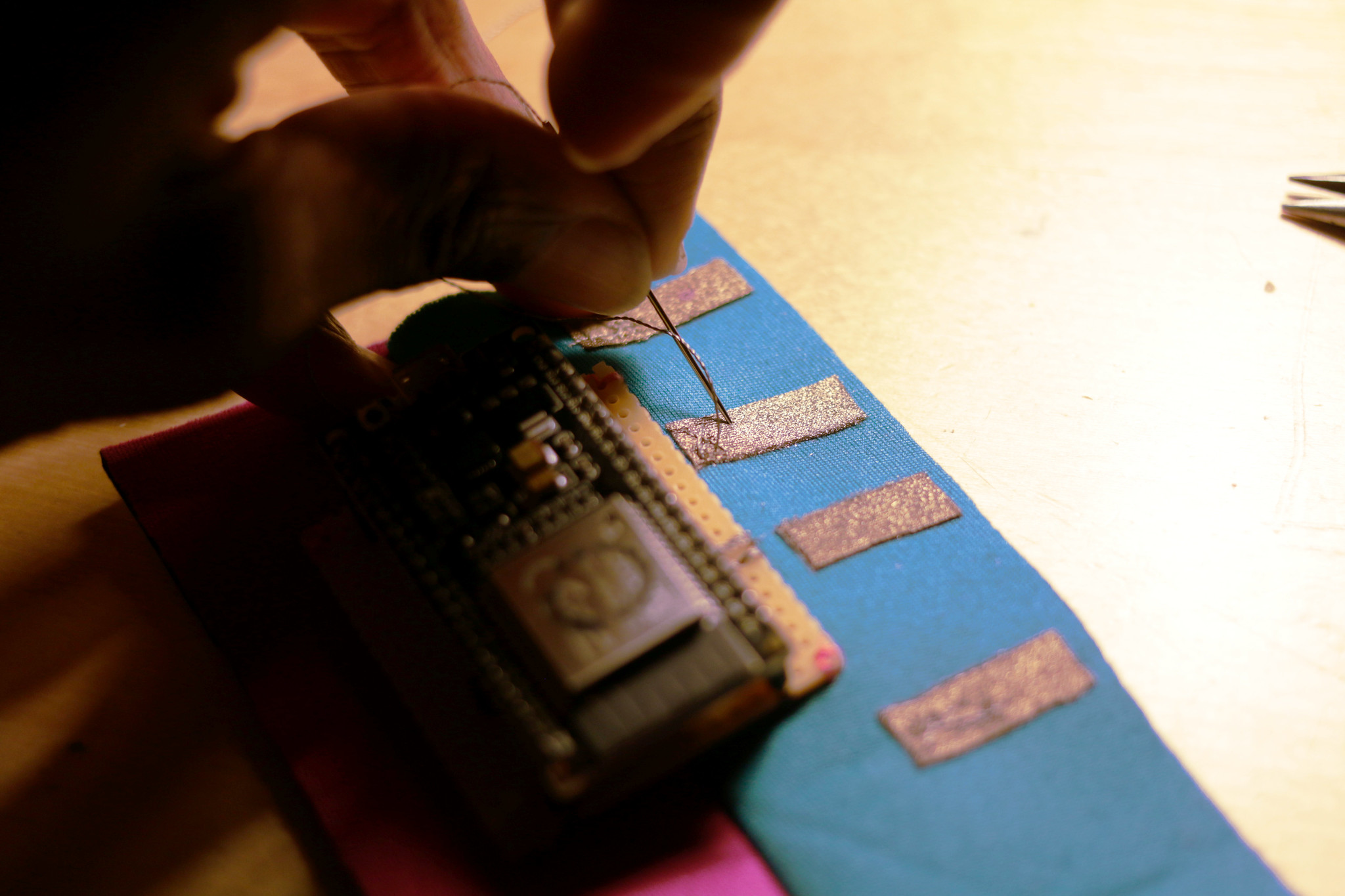 willpower studios 3-fingers wearable music tech instrument audiovisual arduino esp32 finger bend sensors etextiles 