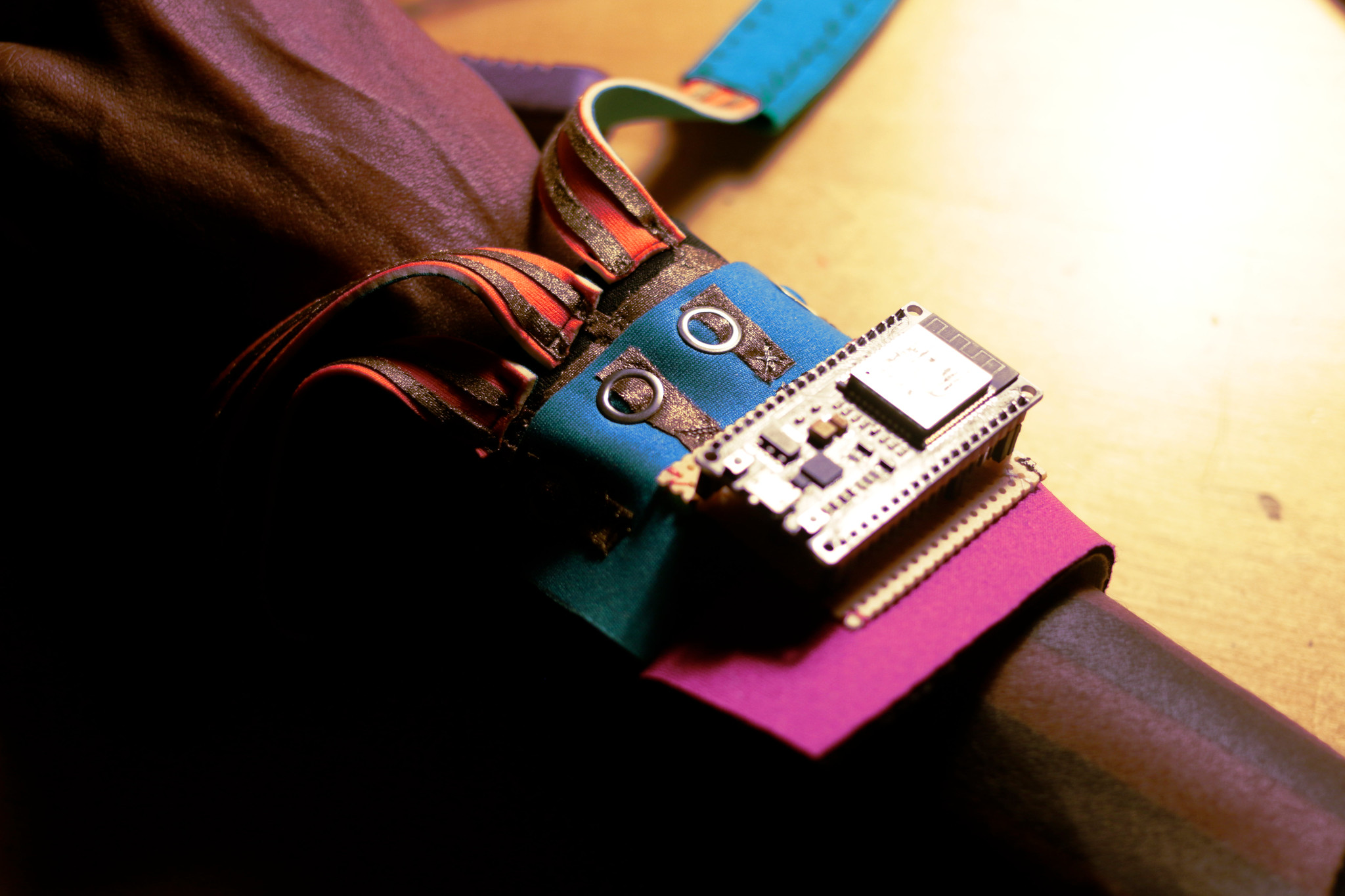 willpower studios 3-fingers wearable music tech instrument audiovisual arduino esp32 finger bend sensors etextiles 