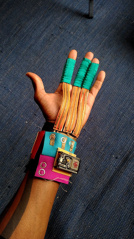 willpower studios 3-fingers wearable music tech instrument audiovisual arduino esp32 finger bend sensors etextiles 
