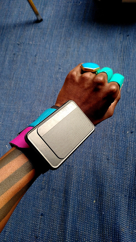 willpower studios 3-fingers wearable music tech instrument audiovisual arduino esp32 finger bend sensors etextiles 