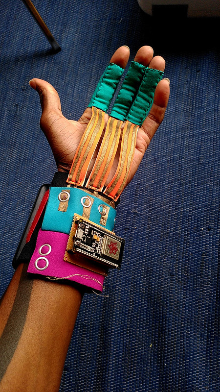willpower studios 3-fingers wearable music tech instrument audiovisual arduino esp32 finger bend sensors etextiles 