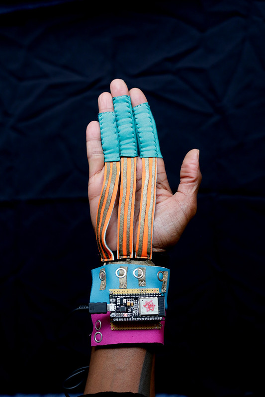 willpower studios 3-fingers wearable music tech instrument audiovisual arduino esp32 finger bend sensors etextiles 