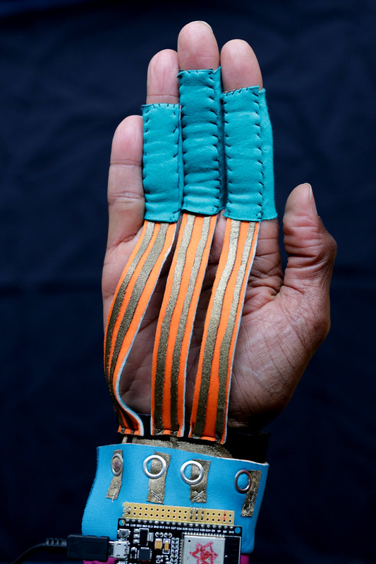willpower studios 3-fingers wearable music tech instrument audiovisual arduino esp32 finger bend sensors etextiles 