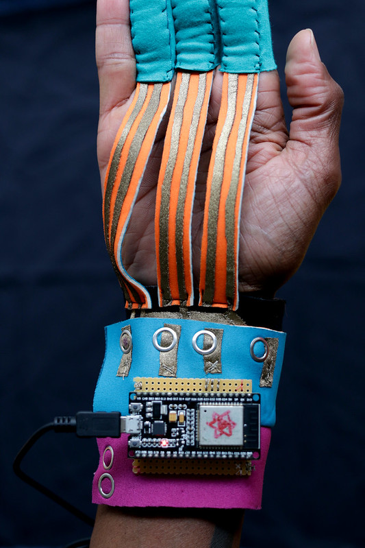 willpower studios 3-fingers wearable music tech instrument audiovisual arduino esp32 finger bend sensors etextiles 