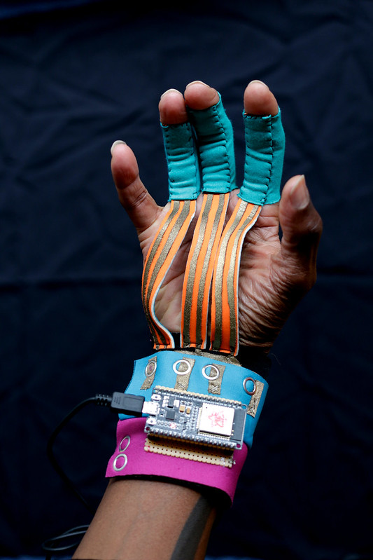 willpower studios 3-fingers wearable music tech instrument audiovisual arduino esp32 finger bend sensors etextiles 