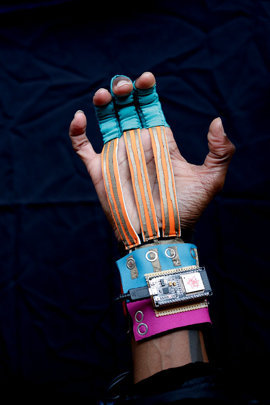 willpower studios 3-fingers wearable music tech instrument audiovisual arduino esp32 finger bend sensors etextiles 