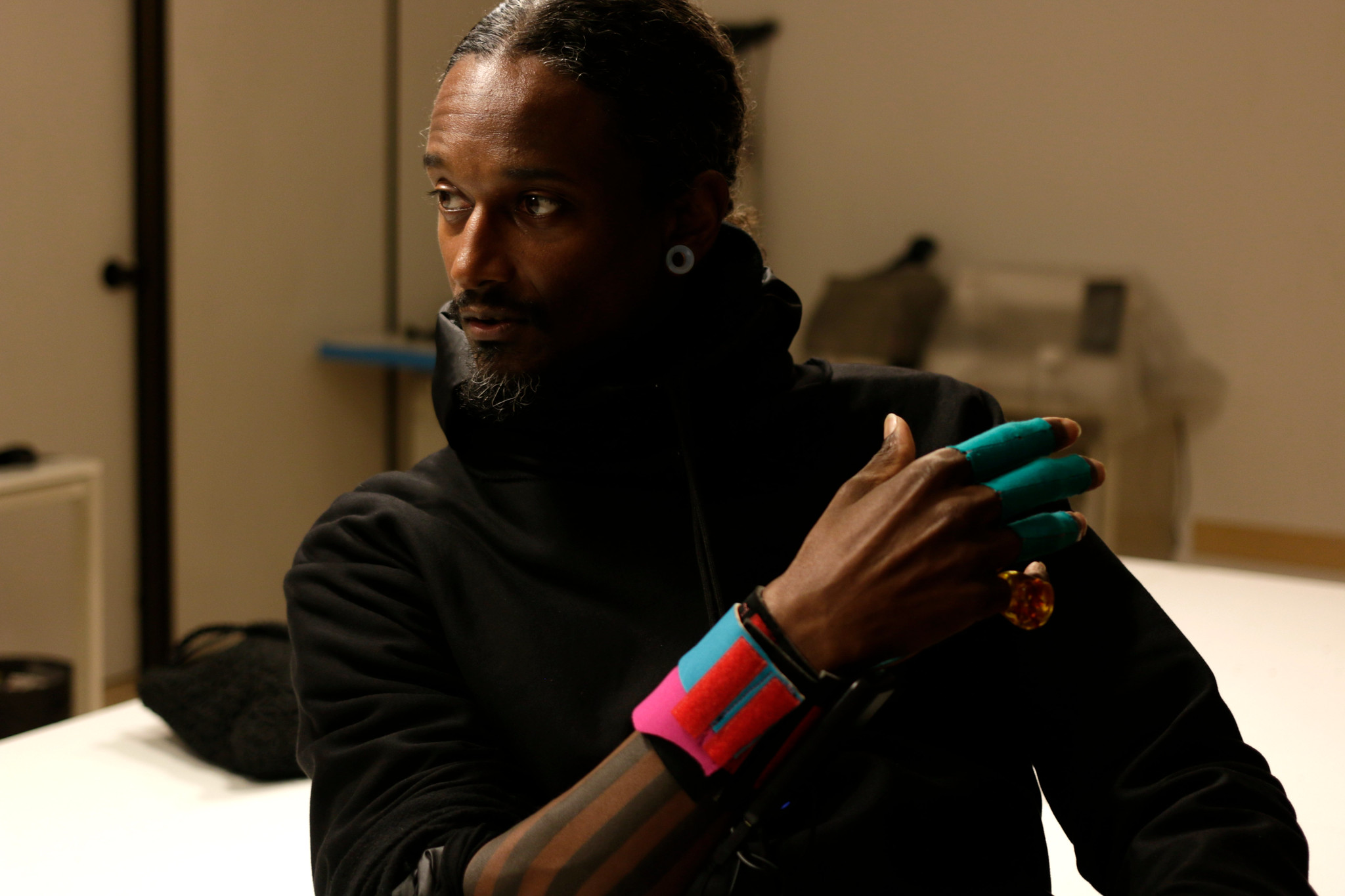 willpower studios 3-fingers wearable music tech instrument audiovisual arduino esp32 finger bend sensors etextiles 