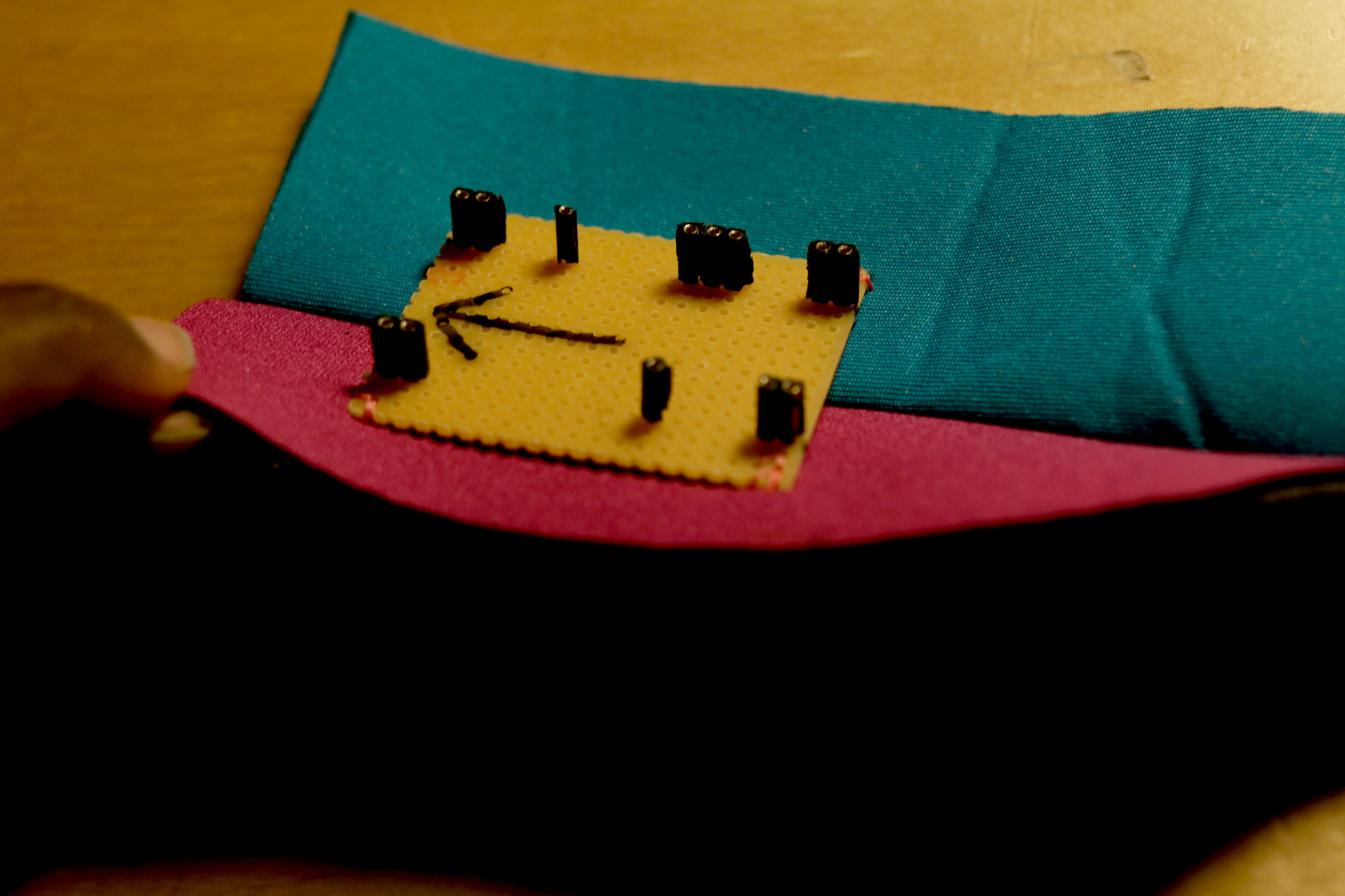 willpower studios 3-fingers wearable music tech instrument audiovisual arduino esp32 finger bend sensors etextiles 