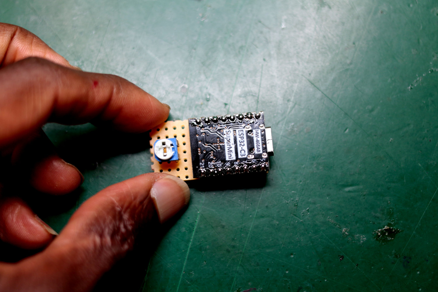 willpower studios Fluffies, fluffy burger, OSC, music tech instrument audiovisual arduino esp32  pressure sensor etextiles 