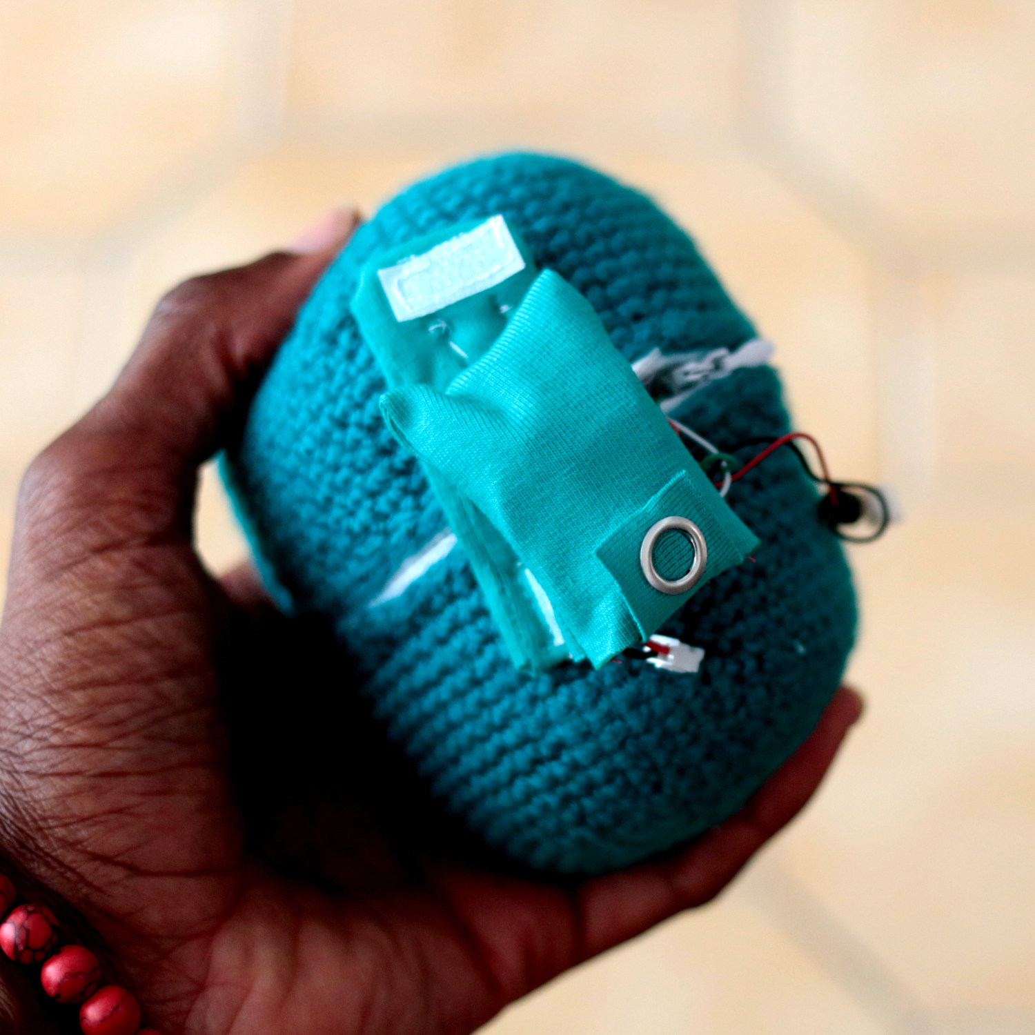 Fluffy Burger, squeeze sensor, etextiles, wearable, wearables